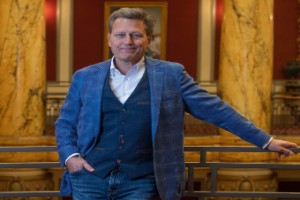 Photo of author David Baldacci